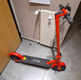 Monopattino elettrico Fiat 500 F500-F10 come nuovo
