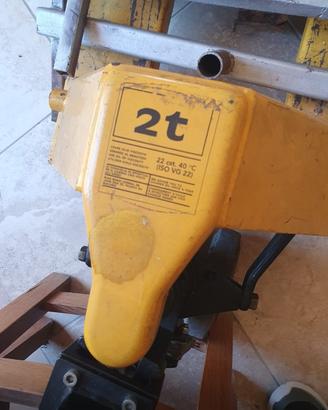 Transpallet 2 tonnellate