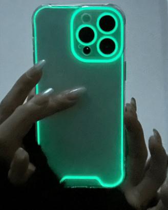 📱✨️Cover Iphone 16- Verde fluo illumina al buio✨️