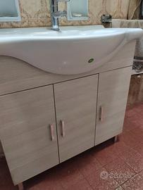 Mobile bagno e lavatrice
