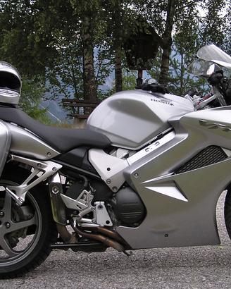 Honda VFR 800 - 2004