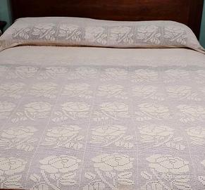 Coperta matrimoniale all'uncinetto fatta a mano