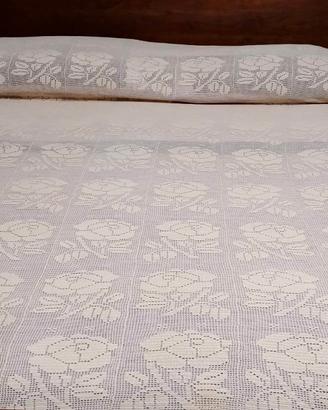 Coperta matrimoniale all'uncinetto fatta a mano