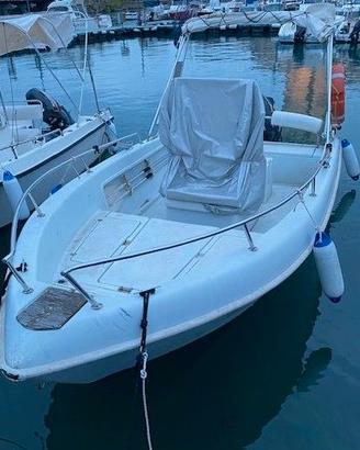 Barca Open Arkos con Motore Suzuky