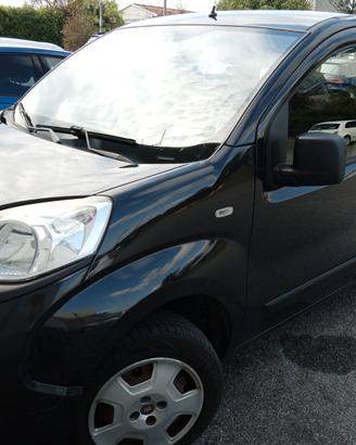 FIAT QUBO COLORE NERO ANNO 2016 METANO/BENZINA