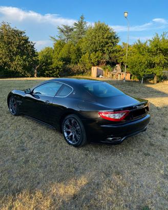Maserati Granturismo S 4.7 V8 cambio F1  Mc  Line