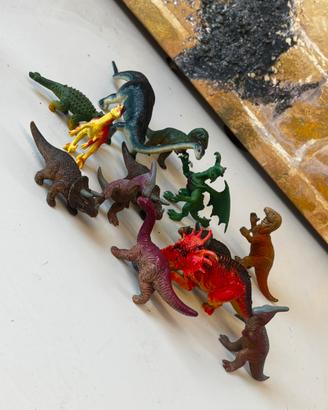 Lotto Mini Figure Dinosauri e Drago Collezione