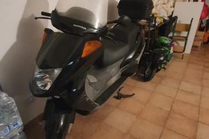 Scooter Honda Phanteon 150