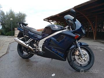 Honda Vfr 750