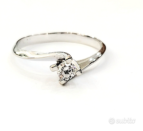 Anello Solitario oro diamante Valentino matrimonio