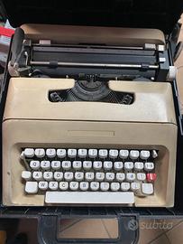 Macchina per scrivere Olivetti lettera 35