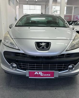 Peugeot 207 1.6 HDi 110CV CC Féline