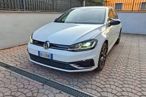 Volkswagen Golf 1.5 TGI DSG Business 130 CV – 2020