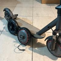 Monopattino elettrico 350w ammortizzato