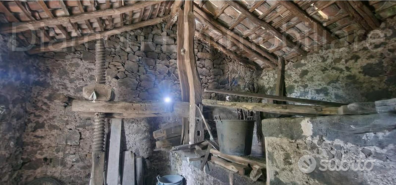 Terreno con fabbricato a Vena - Piedimonte Etneo - Altro