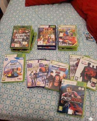 Xbox 360  4GB + 10 giochi+ Kinect + 2 controller