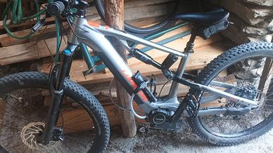 Emtb LaPierre overvolt 550
