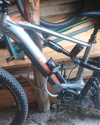 Emtb LaPierre overvolt 550