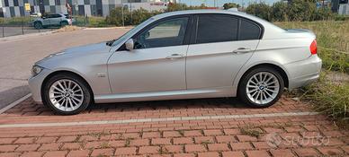 BMW XDRIVE 320 2009 ( euro 4 )