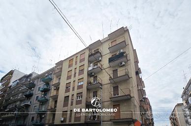 Appartamento in Via Emilia c/o Viale Liguria