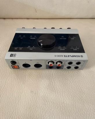 Native Instrument Audio 6 Traktor
