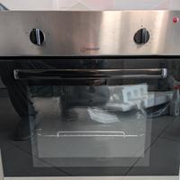 Forno da incasso Indesit mod. IFV 221 IX