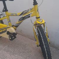 Bicicletta a rotelle per bambino dai 4 a 6 anni 