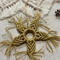Decorazione albero macramé