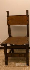 Sedie rustiche in legno e pelle