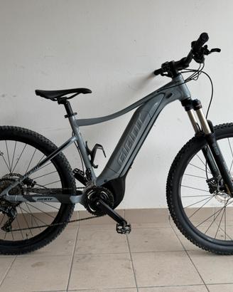 E-mtb GIANT fathome taglia M