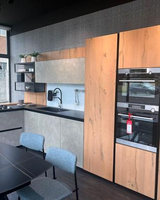 CUCINA LUBE MODELLO OLTRE