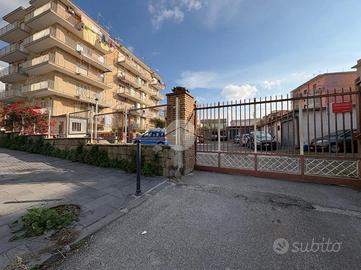 MULTILOCALE A TORRE DEL GRECO