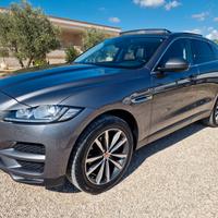 Jaguar F-Pace 3.0 D V6 300 CV AWD aut. Tetto - 201