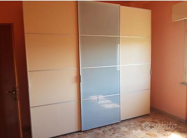 Armadio tre ante scorrevole