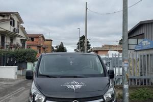 Opel Vivaro trasporti disabili pedana