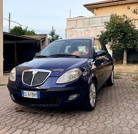 Lancia ypsilon