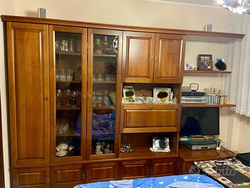 Mobile vetrina soggiorno