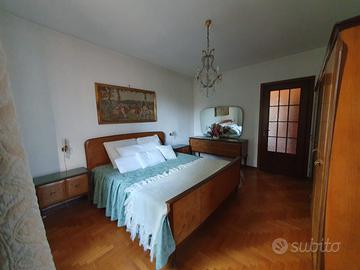 Camera da letto completa