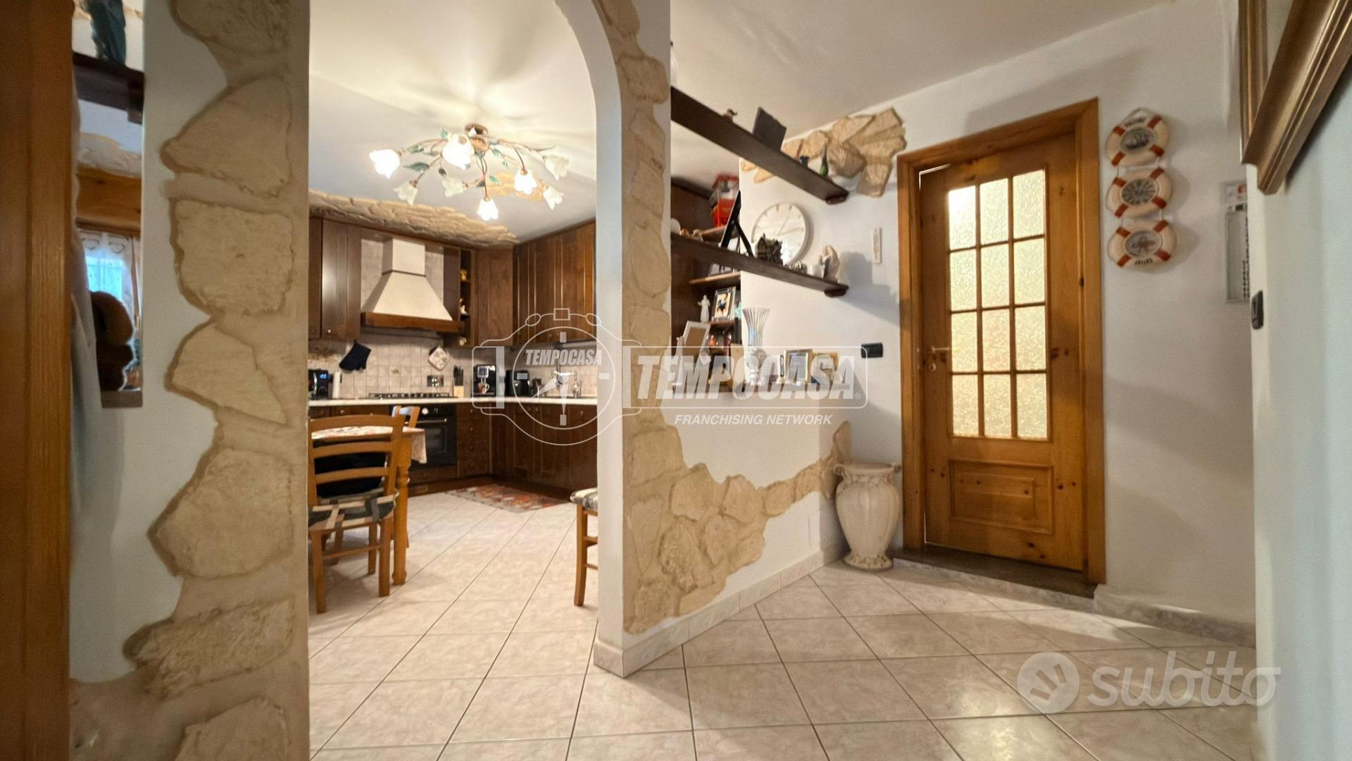 Splendido bi-trilocale con terrazzo nel cuore di A - Vista 2