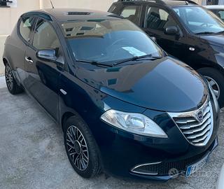 Lancia Ypsilon 1.3 MJT 95 CV 5 porte 30th Annivers