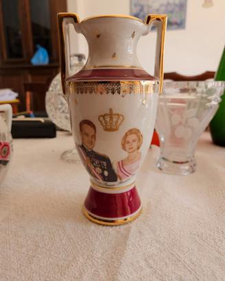 Vaso porcella con Principe Ranieri e Grace Kelly