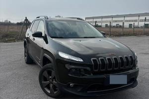 Jeep cheroke 15.000€ trattabili