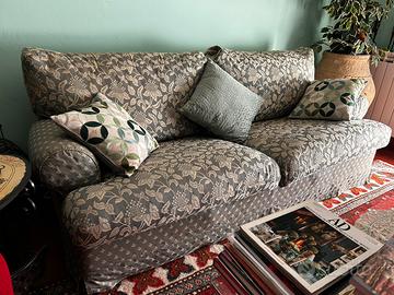 Divano 3 posti in piume d’oca & Pouf coordinato