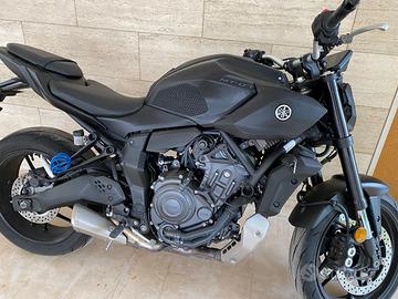 Motociclo Yamaha MT 07 anno 2025