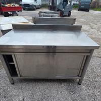 TAVOLI IN ACCIAIO  VARIE MISURE 