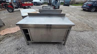 TAVOLI IN ACCIAIO  VARIE MISURE 