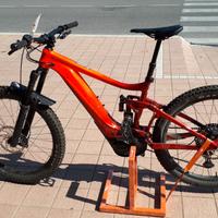 cavalletto standup  per ebike con staffa