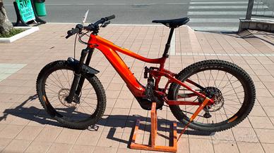 cavalletto standup  per ebike con staffa