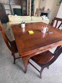 Tavolo da pranzo in legno