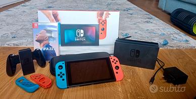 Nintendo Swich completo + extra + FIFA 22